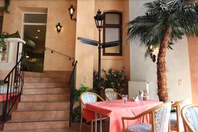 Imagen del bar/restaurante del Hotel Adesso. Foto 3