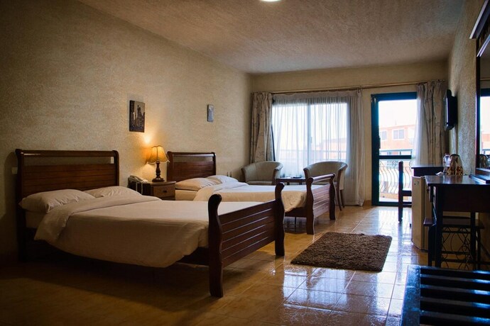 Imagen general del Hotel Adham Compound. Foto 16