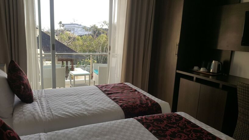 Imagen general del Hotel Adhiloka. Foto 11