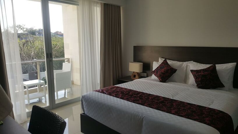 Imagen de la habitación del Hotel Adhiloka. Foto 14