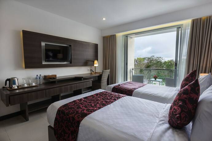 Imagen de la habitación del Hotel Adhiloka. Foto 15