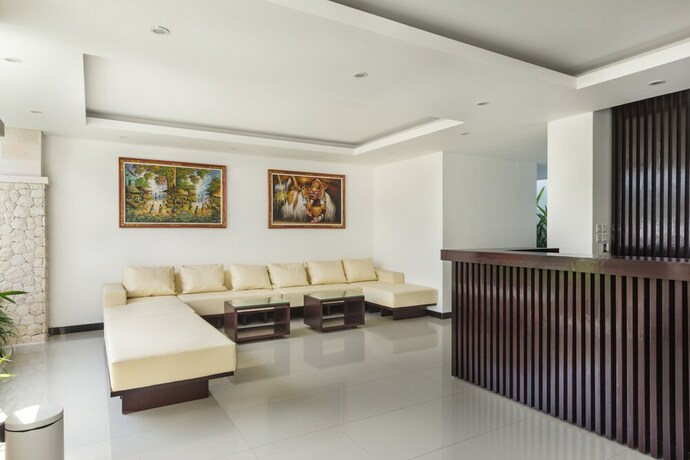 Imagen de los interiores del Hotel Adhiloka. Foto 39