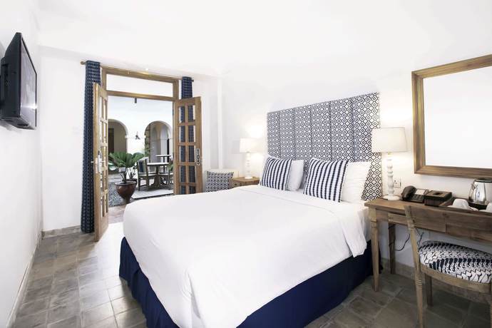 Imagen de la habitación del Hotel Adhisthana Hotel. Foto 3