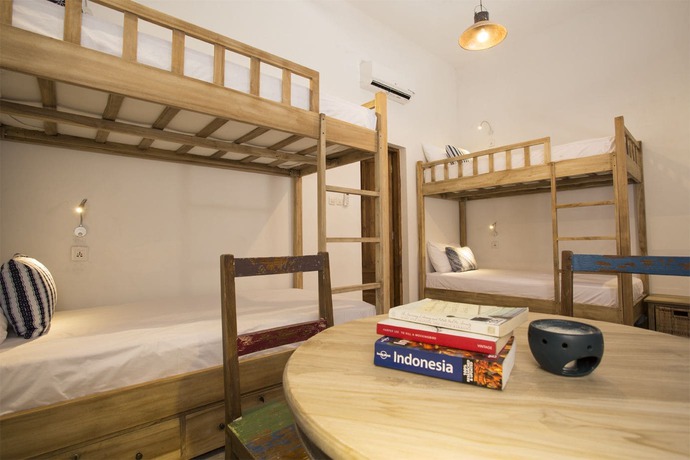 Imagen de la habitación del Hotel Adhisthana Hotel. Foto 7