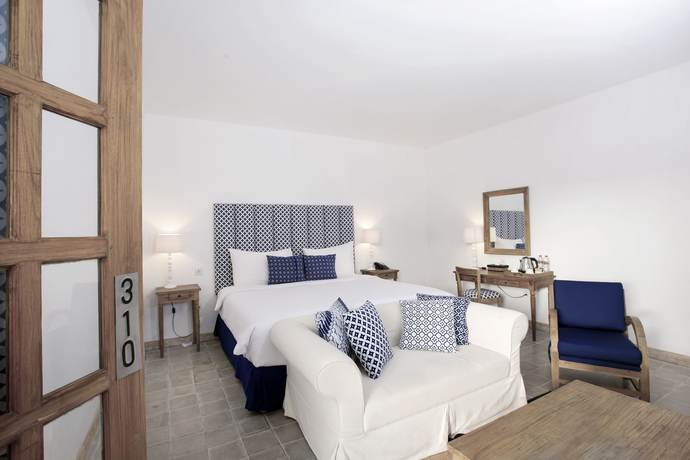 Imagen de la habitación del Hotel Adhisthana Hotel. Foto 13