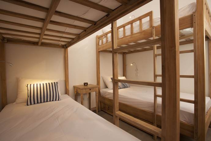 Imagen de la habitación del Hotel Adhisthana Hotel. Foto 15