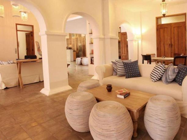 Imagen de los interiores del Hotel Adhisthana Hotel Yogyakarta. Foto 5