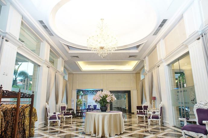 Imagen de los interiores del Hotel Adhiwangsa and Convention Hall. Foto 20