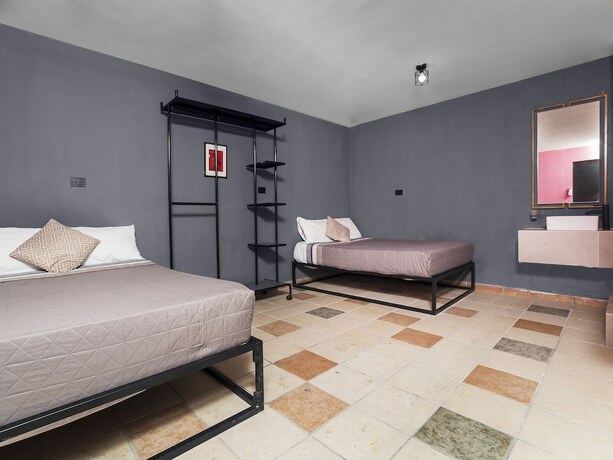 Imagen de la habitación del Hotel Adhoc Cintermex. Foto 15