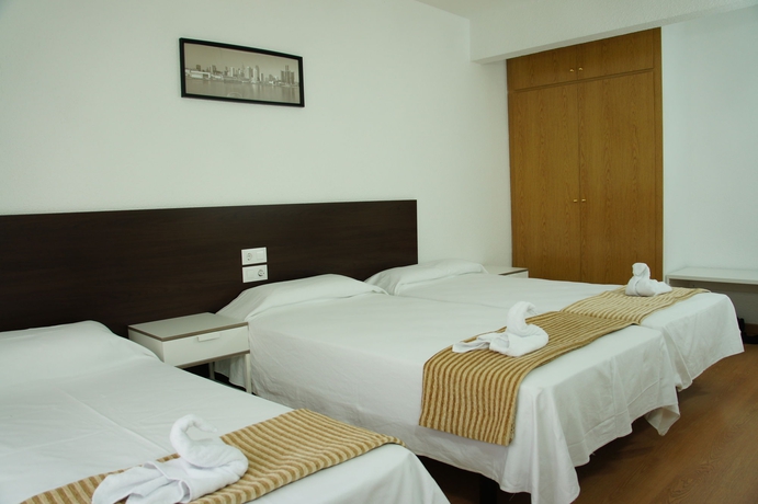 Imagen de la habitación del Hotel Adia Cunit Playa. Foto 9