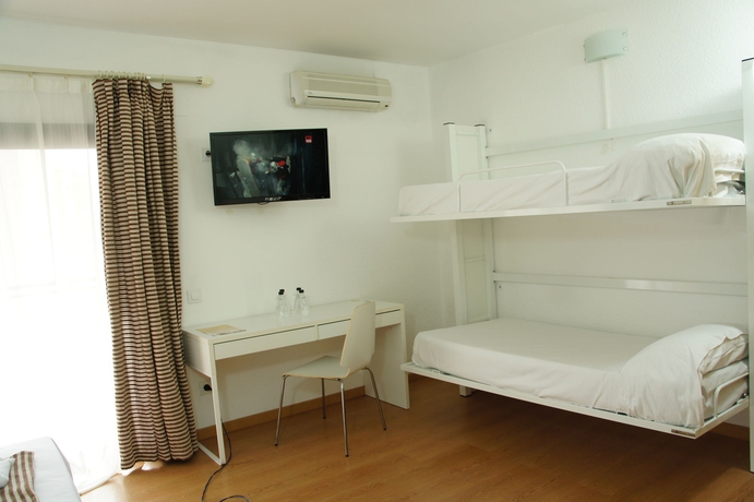 Imagen de la habitación del Hotel Adia Cunit Playa. Foto 11