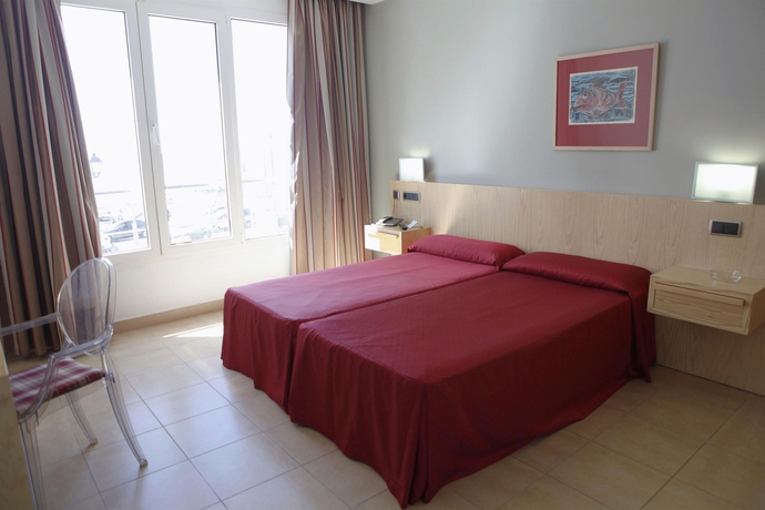 Imagen de la habitación del Hotel Adiafa. Foto 9