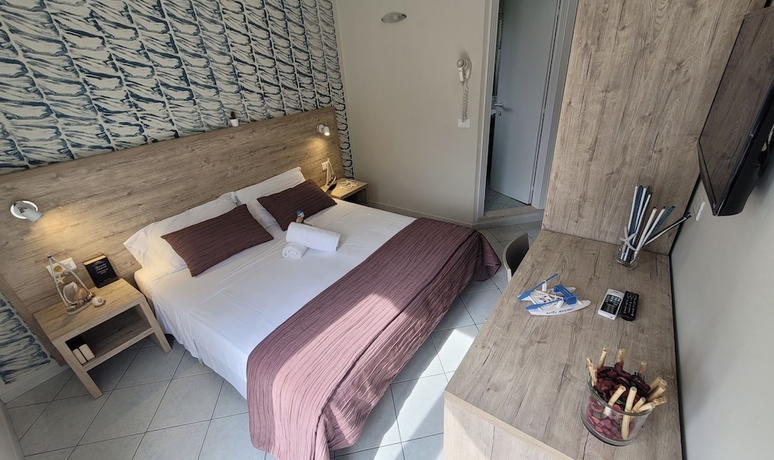 Imagen de la habitación del Hotel Adigrat. Foto 6