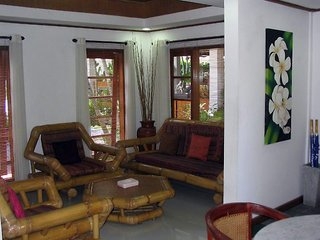Imagen de la habitación del Hotel Adika Sari Bungalows. Foto 5