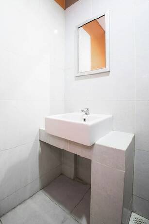 Imagen general del Hotel Adikara Renon. Foto 9