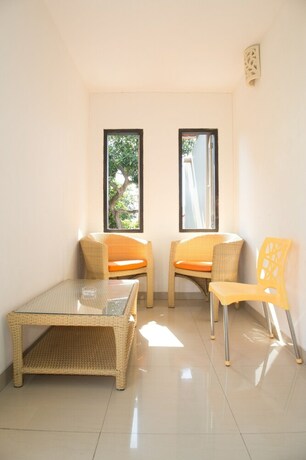 Imagen de la habitación del Hotel Adikara Renon. Foto 20