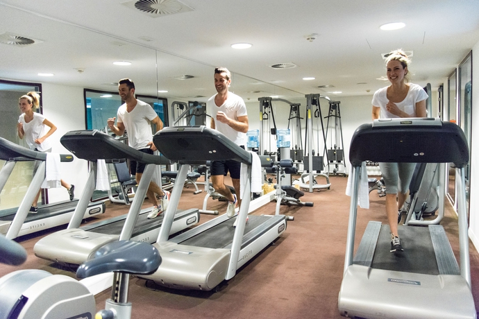 Imagen de los interiores del Hotel Adina Apartment Berlin Checkpoint Charlie. Foto 9