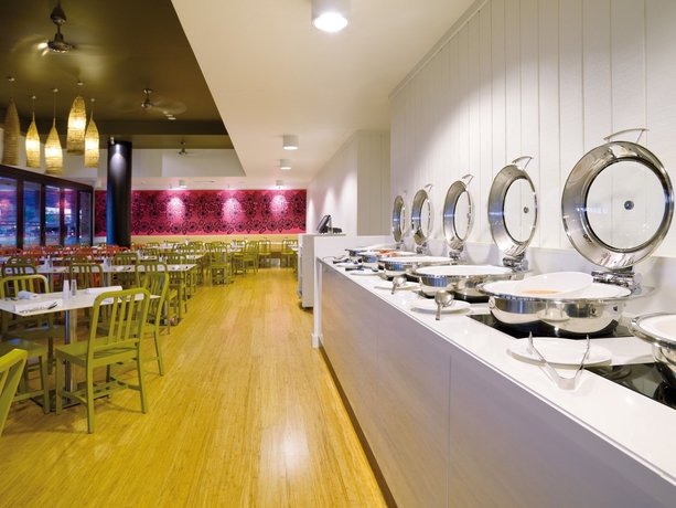 Imagen del bar/restaurante del Hotel Adina Apartment Darwin Waterfront. Foto 4