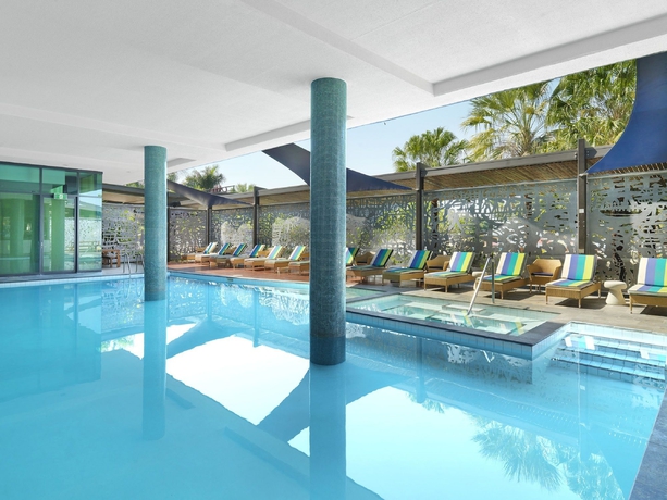 Imagen de la piscina del Hotel Adina Apartment Darwin Waterfront. Foto 14