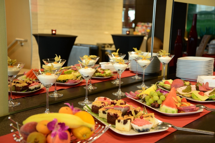 Imagen del bar/restaurante del Hotel Adina Apartment Hamburg Michel. Foto 2