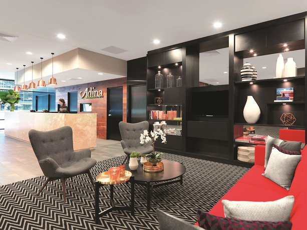 Imagen de los interiores del Hotel Adina Apartment Hotel Sydney Airport. Foto 18