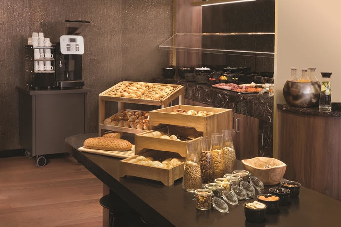 Imagen del bar/restaurante del Hotel Adina Apartment Nuremberg. Foto 4