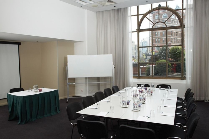 Imagen de los interiores del Hotel Adina Apartment Sydney Central. Foto 8