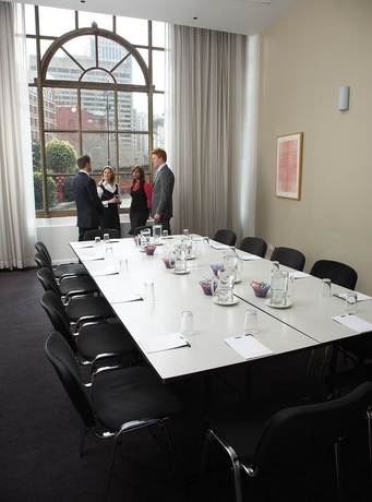 Imagen de los interiores del Hotel Adina Apartment Sydney Central. Foto 12