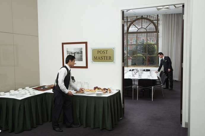Imagen de los interiores del Hotel Adina Apartment Sydney Central. Foto 13