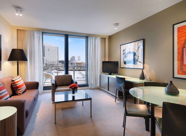 Imagen de los interiores del Hotel Adina Apartment Sydney Darling Harbour. Foto 11