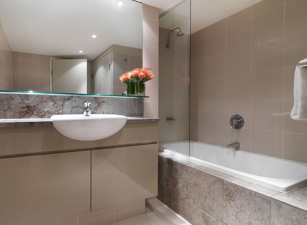 Imagen de la habitación del Hotel Adina Apartment Sydney Darling Harbour. Foto 8