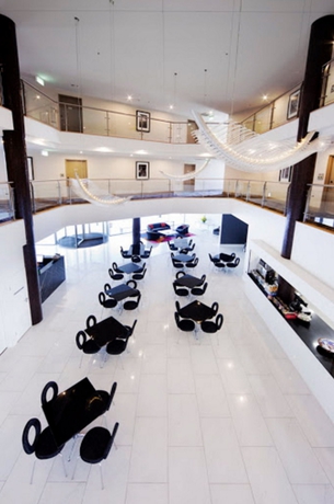 Imagen de los interiores del Hotel Adina Serviced Apartments Canberra Dickson. Foto 11