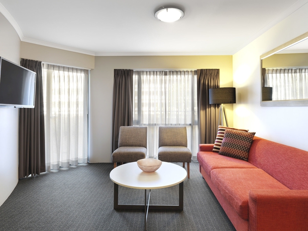 Imagen de los interiores del Hotel Adina Serviced Apartments Canberra James Court. Foto 9