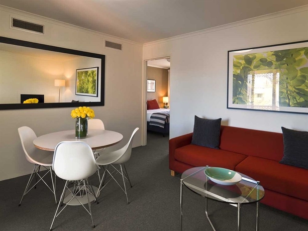 Imagen de los interiores del Hotel Adina Serviced Apartments Canberra Kingston. Foto 12