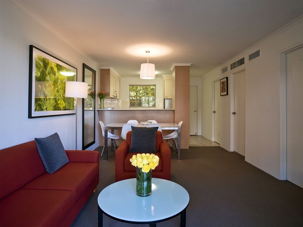 Imagen de los interiores del Hotel Adina Serviced Apartments Canberra Kingston. Foto 13