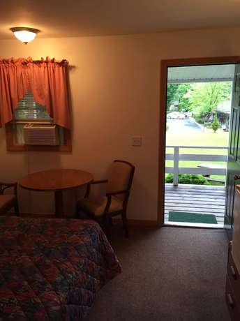 Imagen de la habitación del Hotel Adirondack Oasis Motel. Foto 4