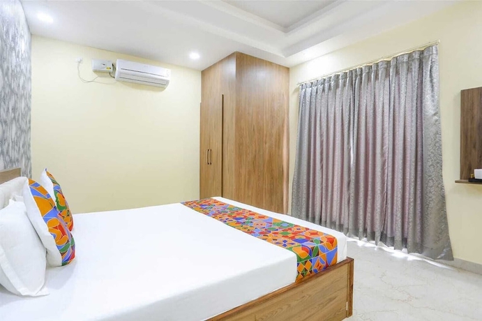 Imagen de la habitación del Hotel Aditya GH. Foto 4