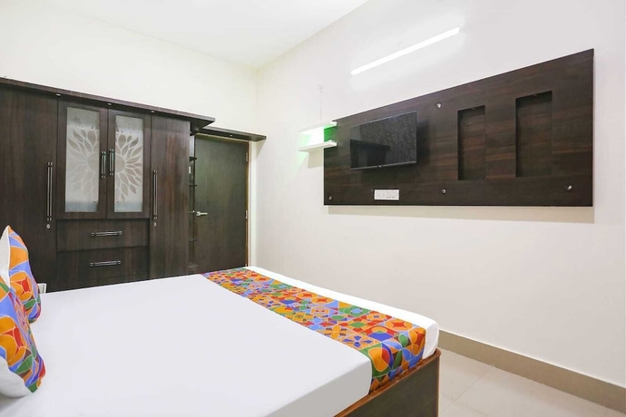 Imagen de la habitación del Hotel Aditya GH. Foto 9