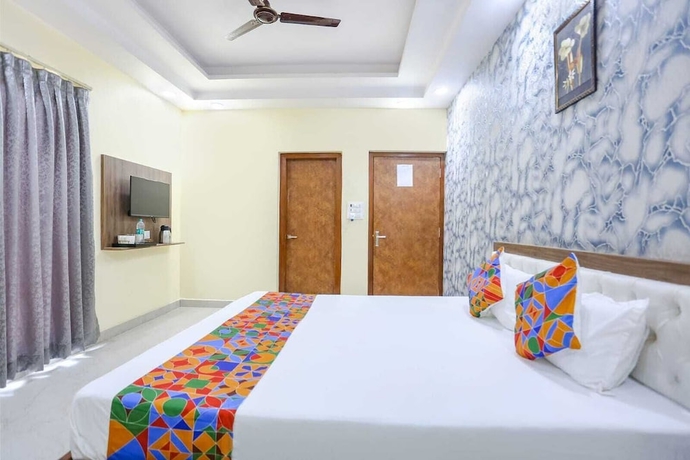 Imagen de la habitación del Hotel Aditya GH. Foto 10