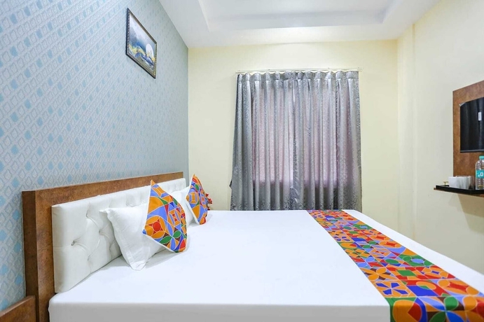 Imagen de la habitación del Hotel Aditya GH. Foto 12