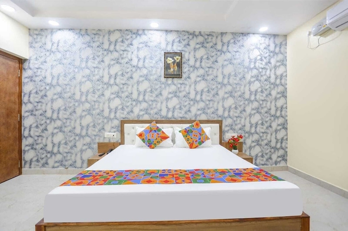 Imagen de la habitación del Hotel Aditya GH. Foto 15