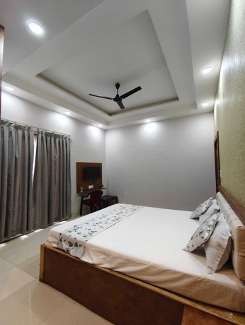 Imagen de la habitación del Hotel Aditya Guest House. Foto 7