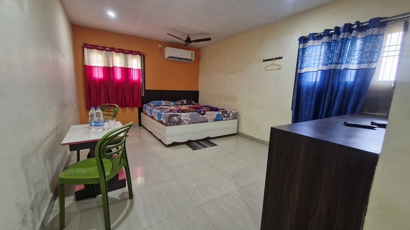 Imagen de la habitación del Hotel Aditya Inn, Brahmapur. Foto 14