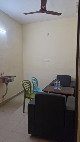 Imagen de la habitación del Hotel Aditya Inn, Brahmapur. Foto 15
