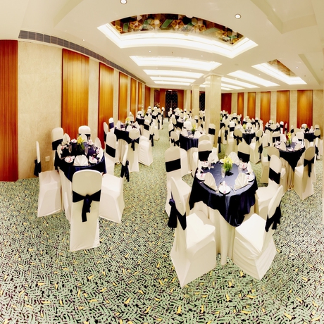 Imagen de los interiores del Hotel Aditya Park Hyderabad. Foto 15