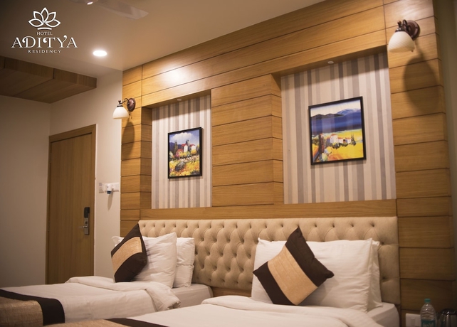 Imagen de la habitación del Hotel Aditya Residency. Foto 3