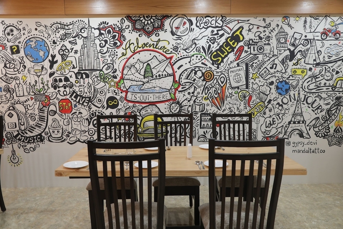Imagen de los interiores del Hotel Aditya Residency. Foto 9
