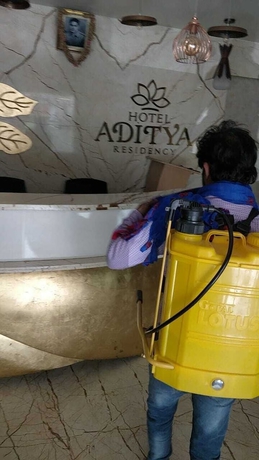 Imagen de los interiores del Hotel Aditya Residency. Foto 13