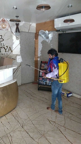 Imagen de los interiores del Hotel Aditya Residency. Foto 14