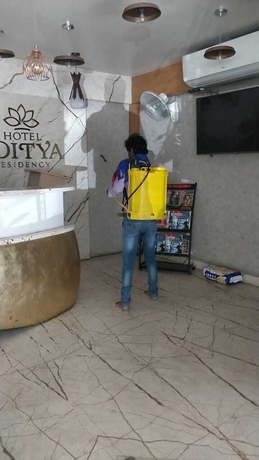 Imagen de los interiores del Hotel Aditya Residency. Foto 17